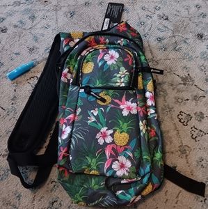 HydrationPack Hawaian print NWT